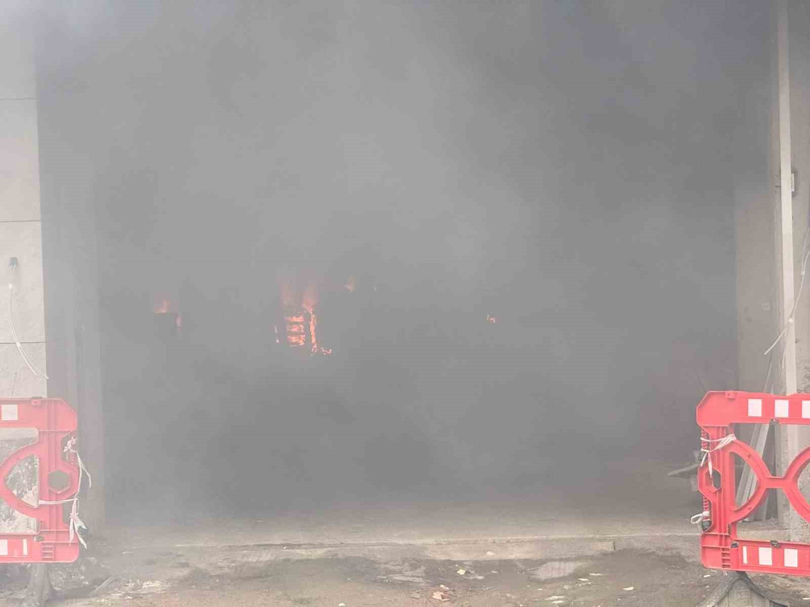 rizede-insaat-alaninda-yangin