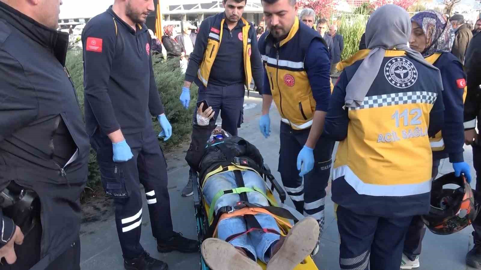 samsunda-motosiklet-ile-elektrikli-scooter-carpisti-2-yarali