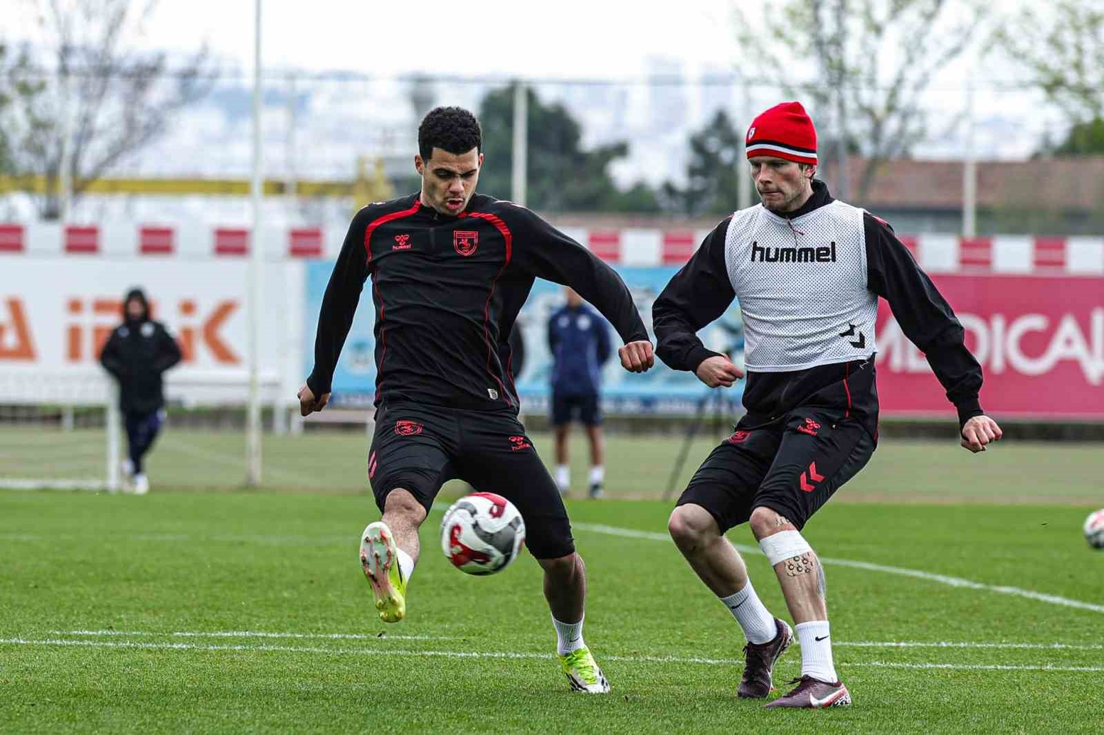 samsunspor-son-antrenmanini-yapti-gozler-besiktas-macinda