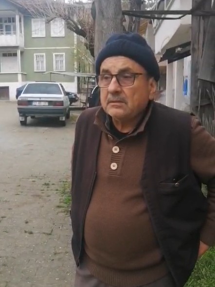 seyir-halindeki-otomobil-alev-alev-yandi