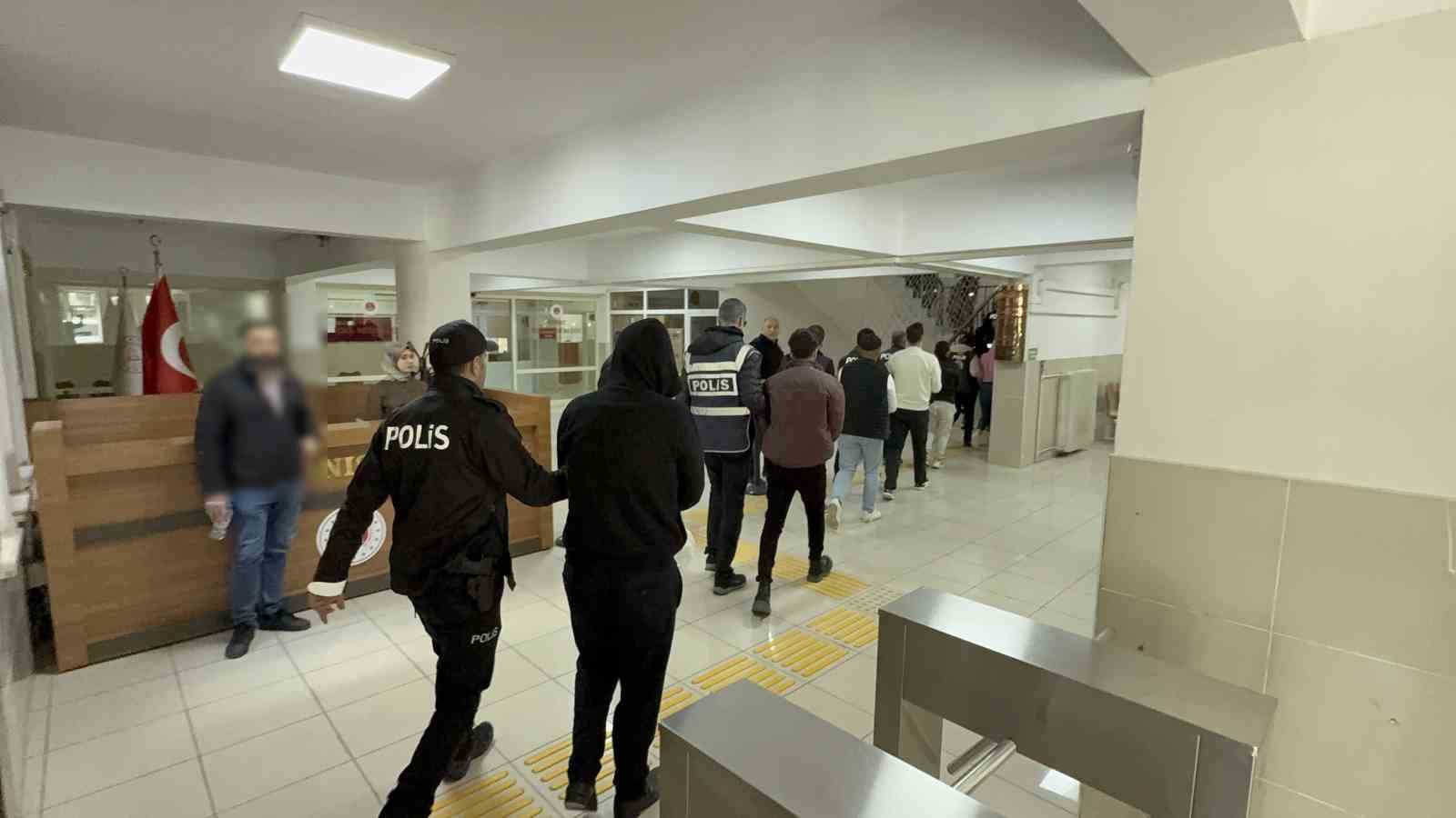 tokat-merkezli-12-ilde-yasa-disi-bahis-operasyonu-64-gozalti