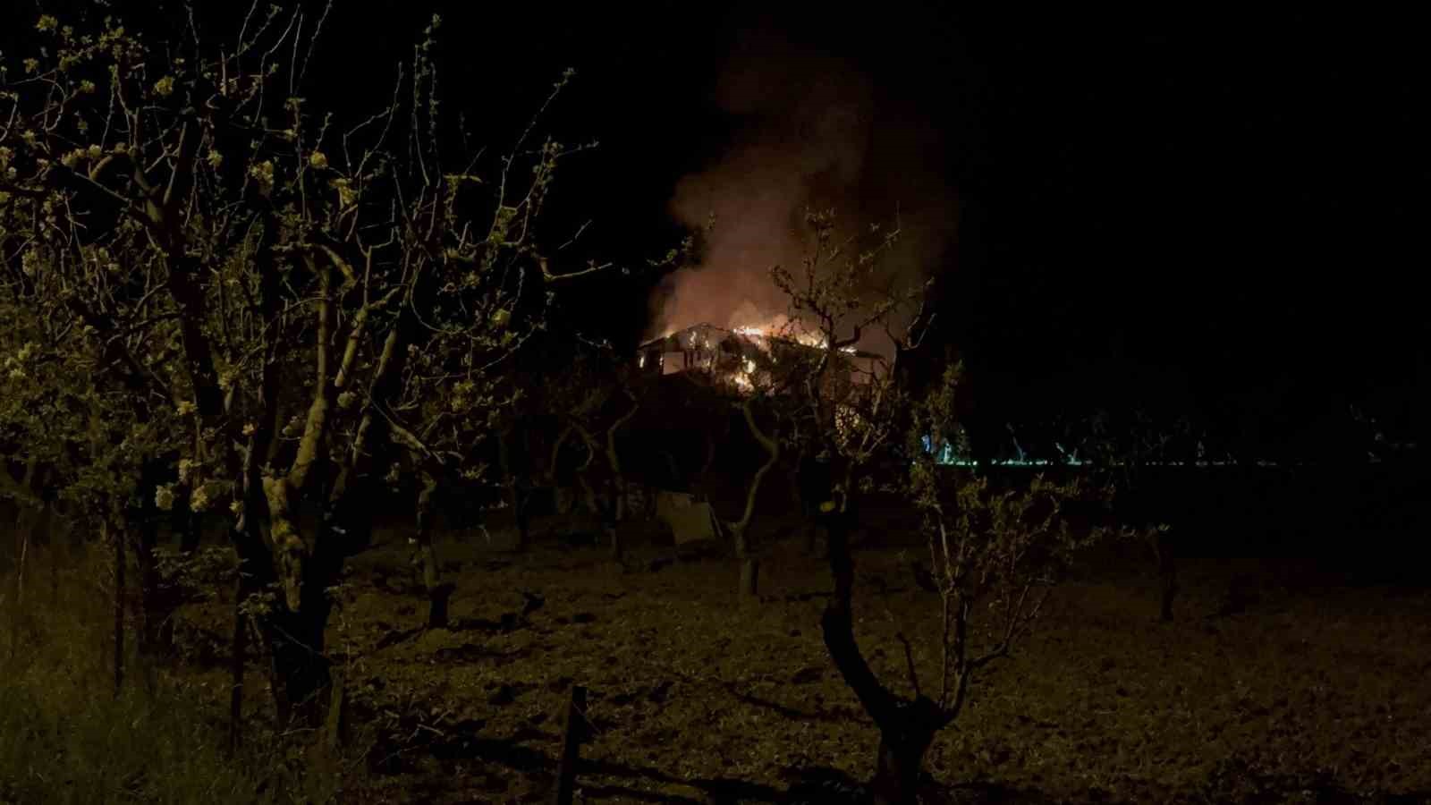 tokatta-cikan-yanginda-ev-kullanilamaz-hale-geldi