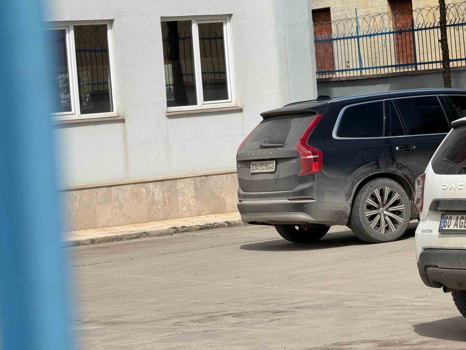 tokatta-dur-ihtarina-uymayan-aracta-firari-hukumlu-yakalandi