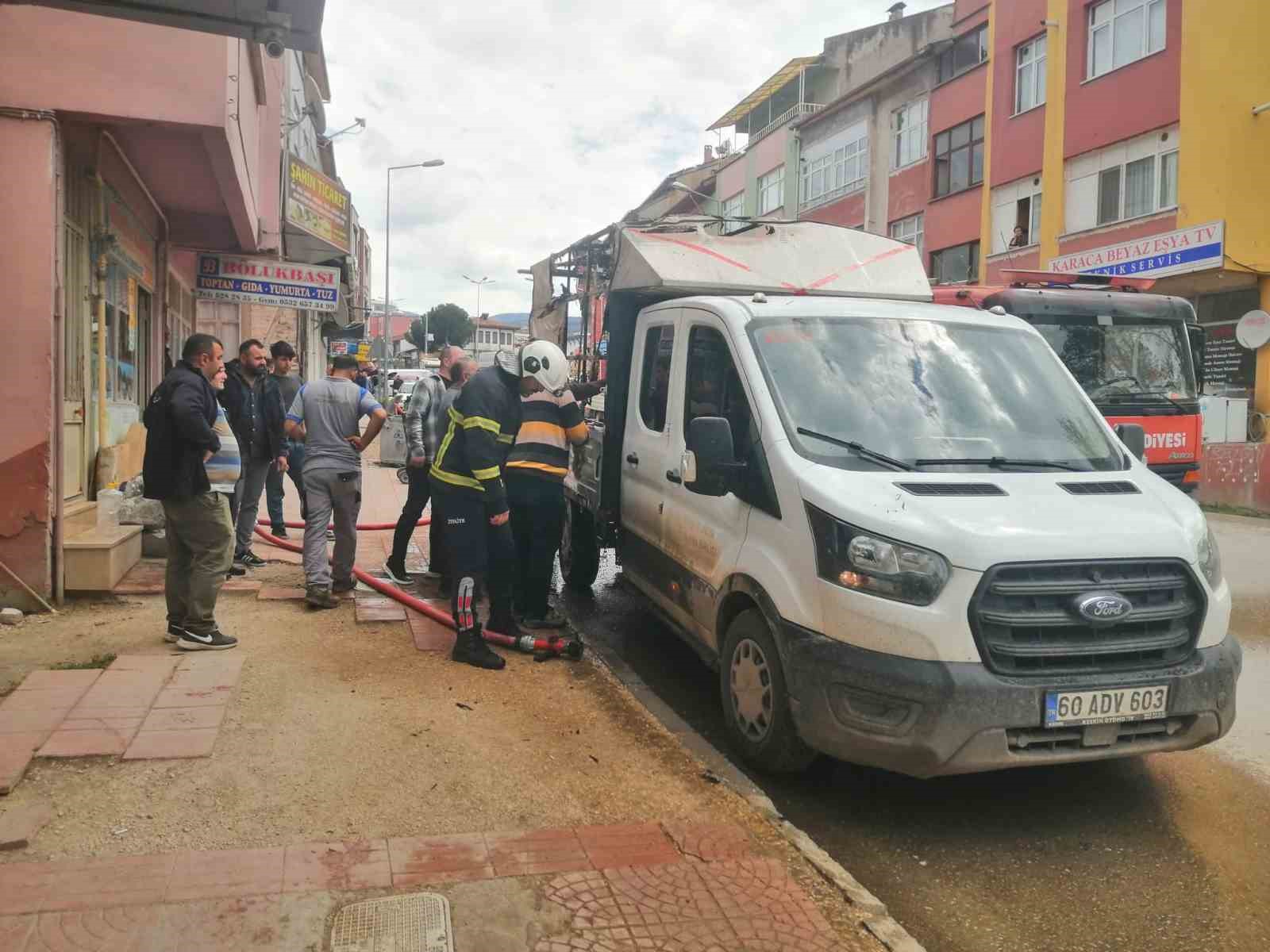 tokatta-jeneratorden-cikan-kivilcim-araci-yakti