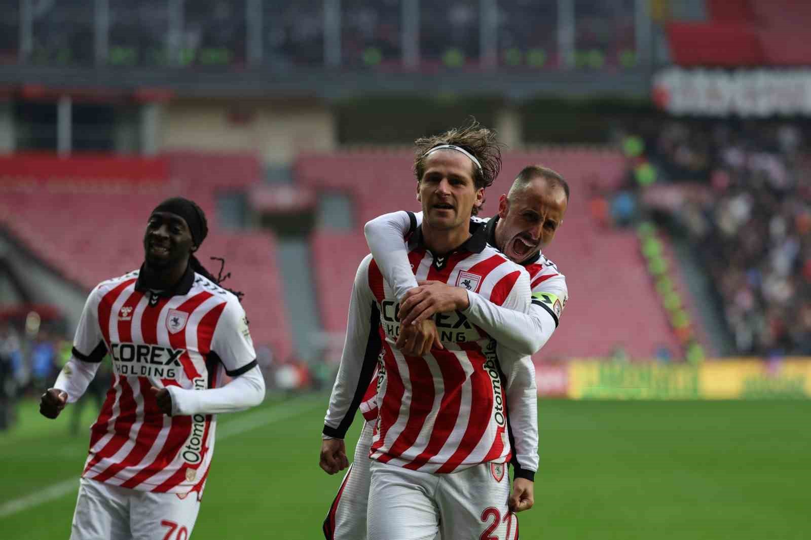 trendyol-super-lig-samsunspor-2-besiktas-1-mac-sonucu