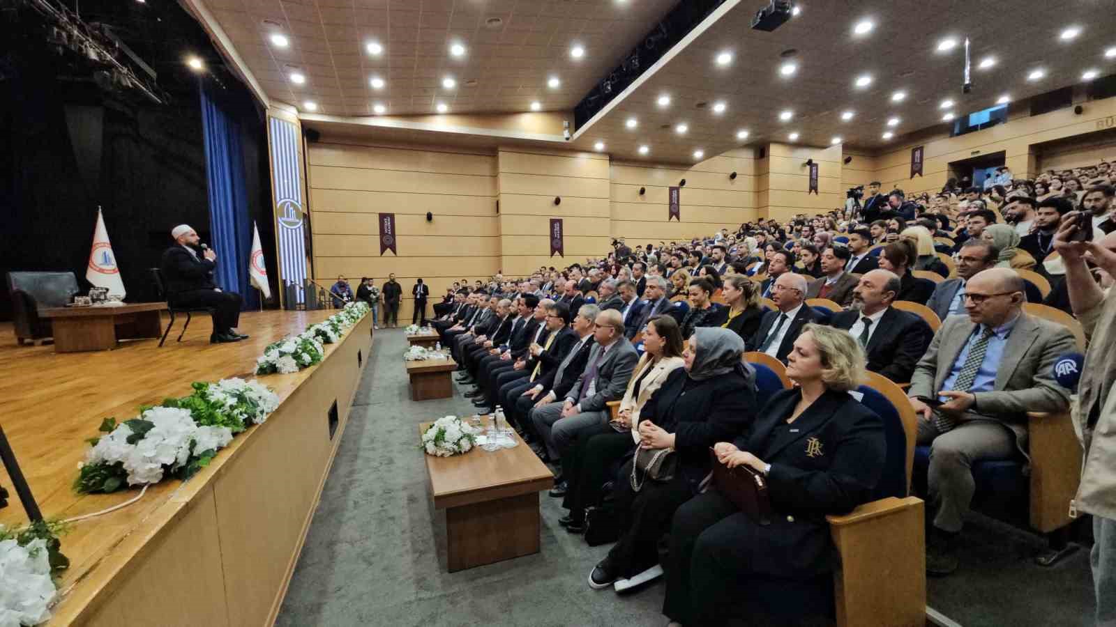 varank-turkiye-yuzyilini-mazlum-milletler-icin-de-insa-etmek-mecburiyetindeyiz