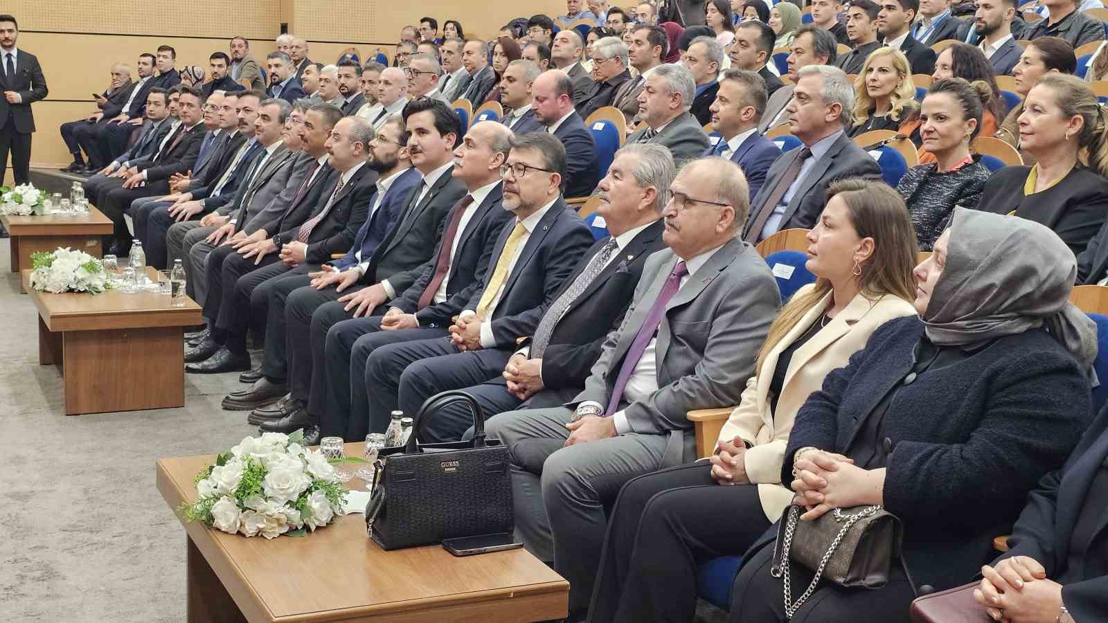 varank-turkiye-yuzyilini-mazlum-milletler-icin-de-insa-etmek-mecburiyetindeyiz