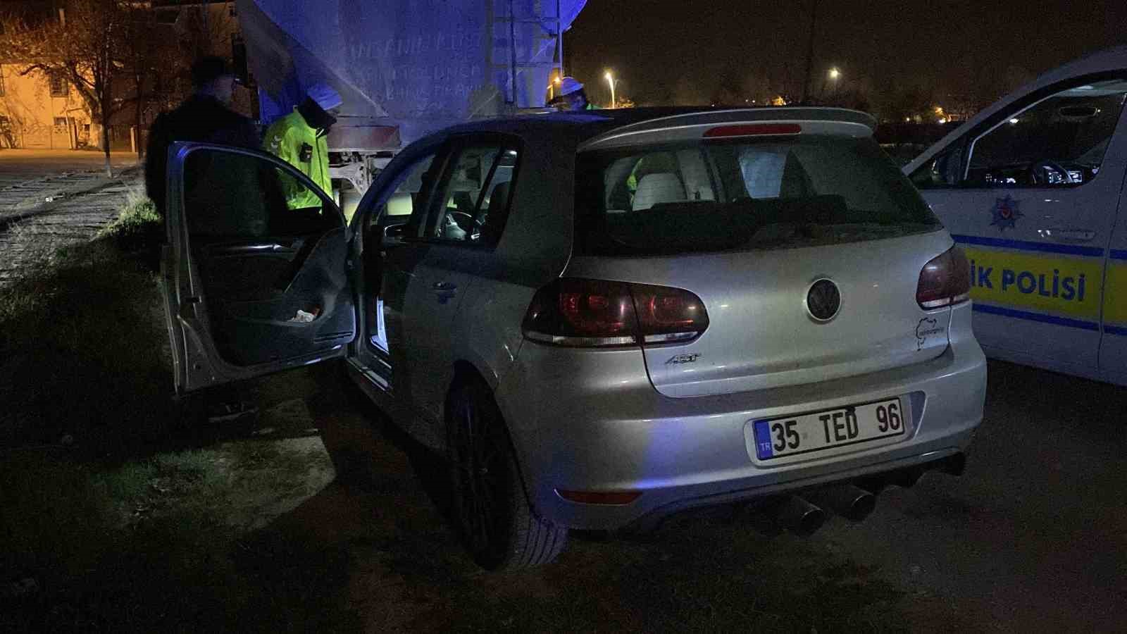 vatandaslarin-ihbari-uzerine-yakalandi-abarti-egzozlu-arac-trafikten-men-edildi